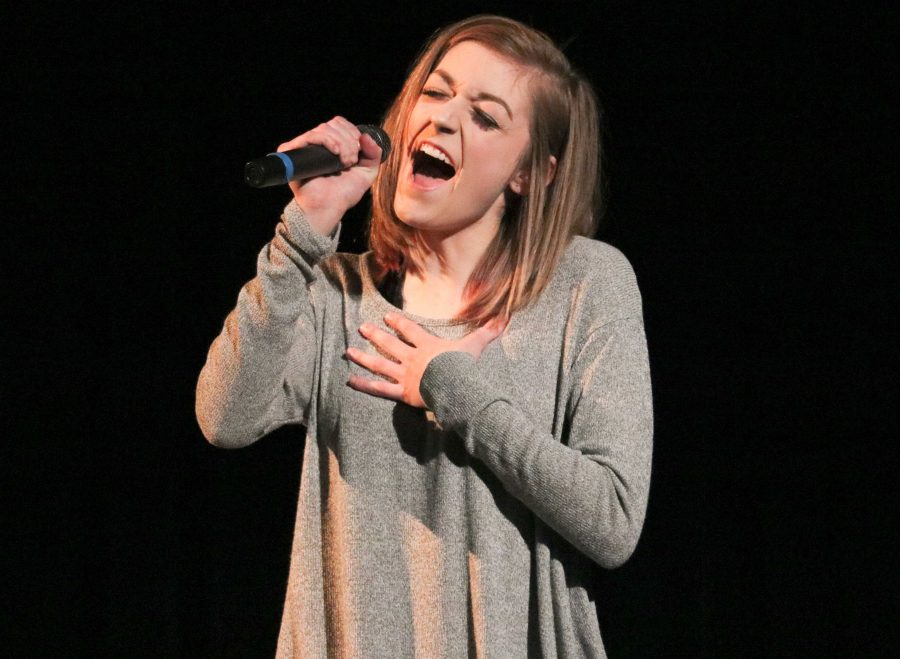 2016 Terrace Idol Winner Maddy Caiola performs Sandcastles by Beyonce for the audience while the votes are tallied up.